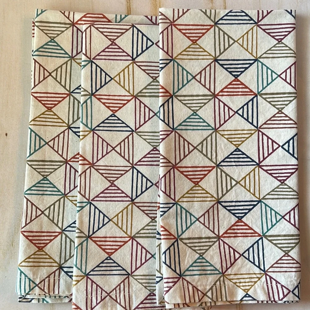 Crate & Barrel Polly Dinner Napkins